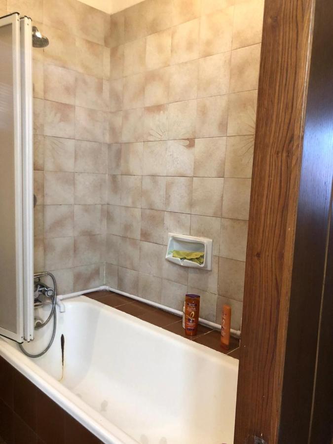 Solo Traveller Bedroom In Homestays City Center Florenz Exterior foto